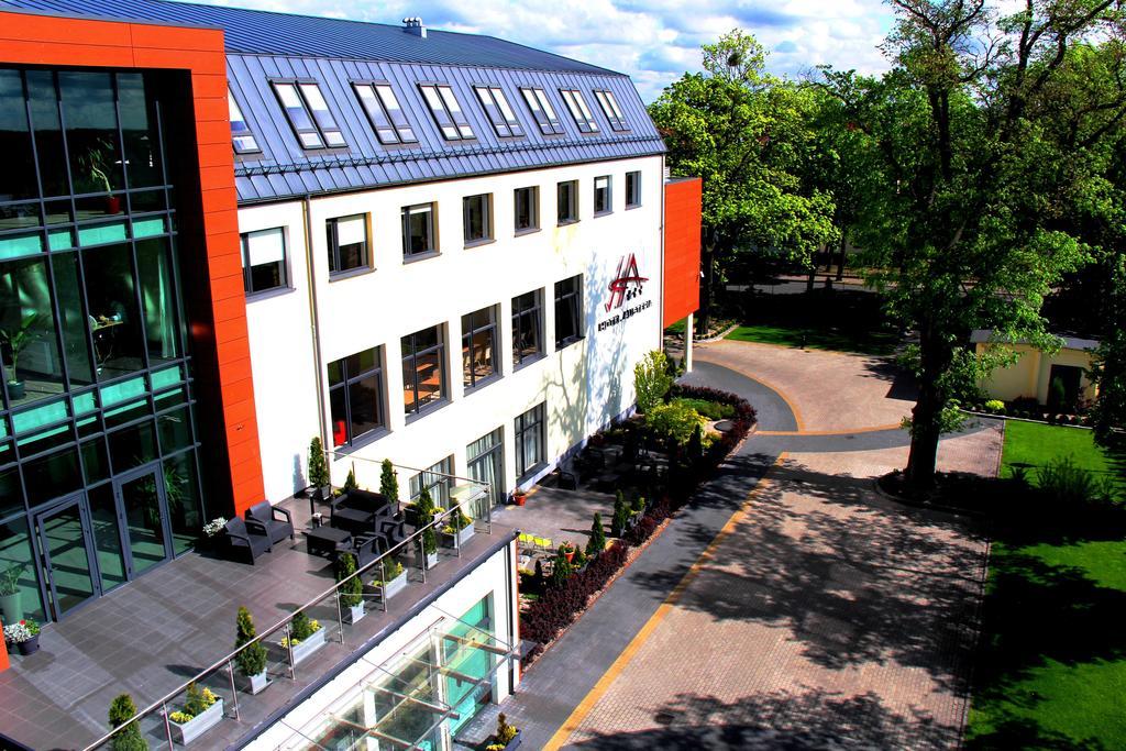 Hotel Austeria Conference & Spa Ciechocinek Exteriör bild