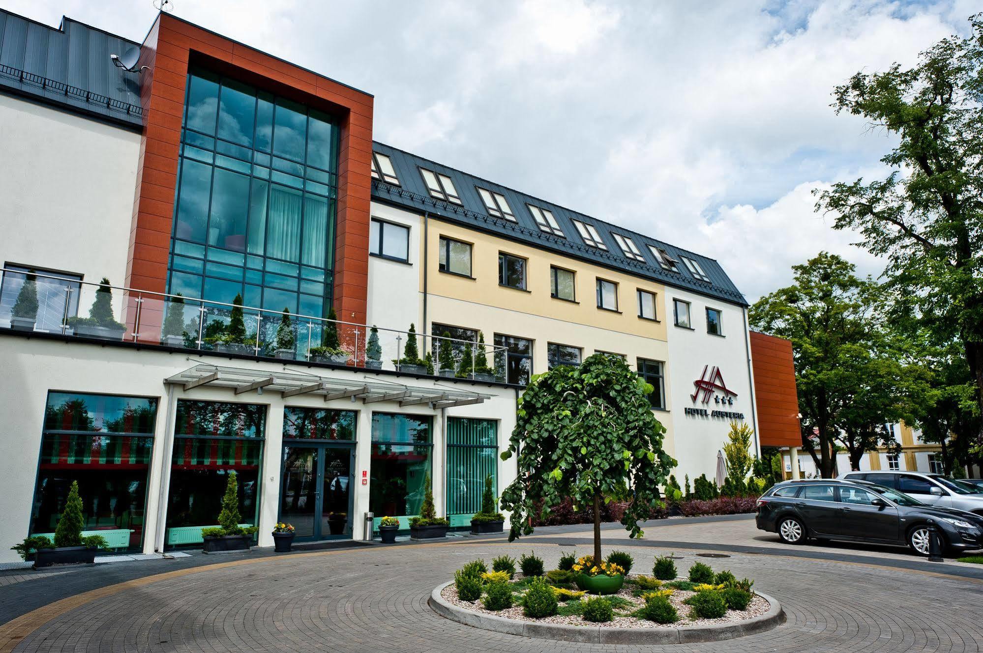 Hotel Austeria Conference & Spa Ciechocinek Exteriör bild